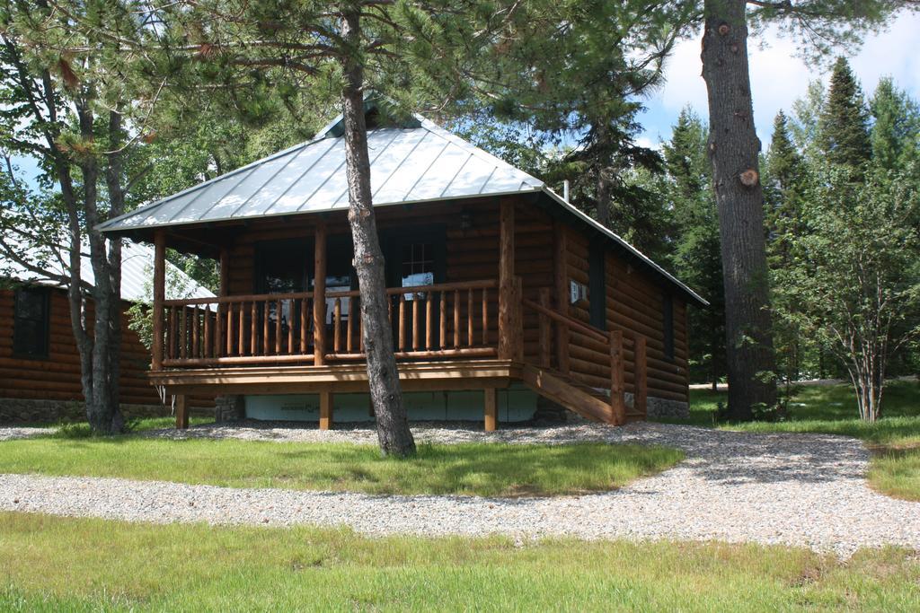 Lake Parlin Lodge & Cabins West Forks Zimmer foto